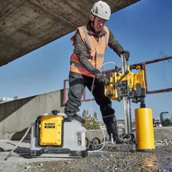 Cordless tank for diamond drilling machine DeWALT DCE6820N, 18 V, 15 L