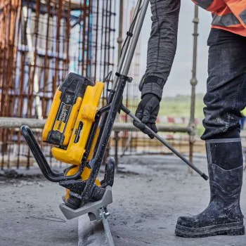 Акумулаторен вибромастар DeWALT DCPS330N, 5 м
