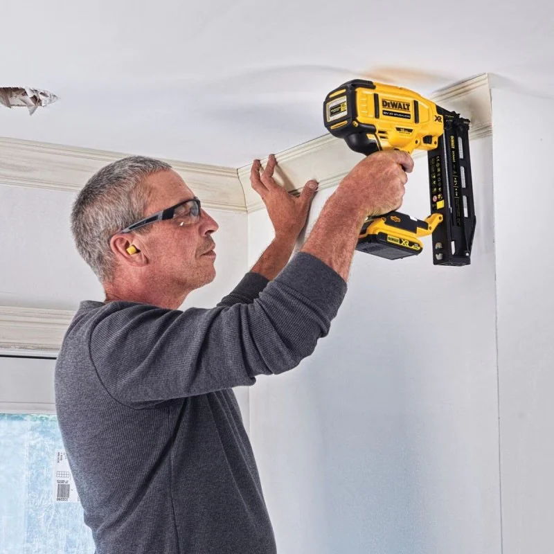 DeWALT DCN662D2, 18 V, 32-64 mm, 110 nails, 0°