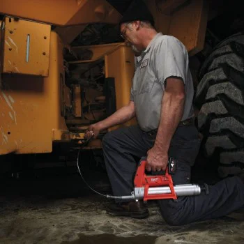 Акумулаторна гресьорка Milwaukee M12GG-0, 12 V, 473 ml + ПОДАРЪК Батерия 5 Ah