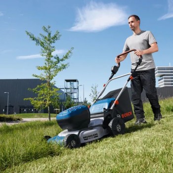 Акумулаторна косачка за трева Bosch GRA 18V2-46 06008C8000