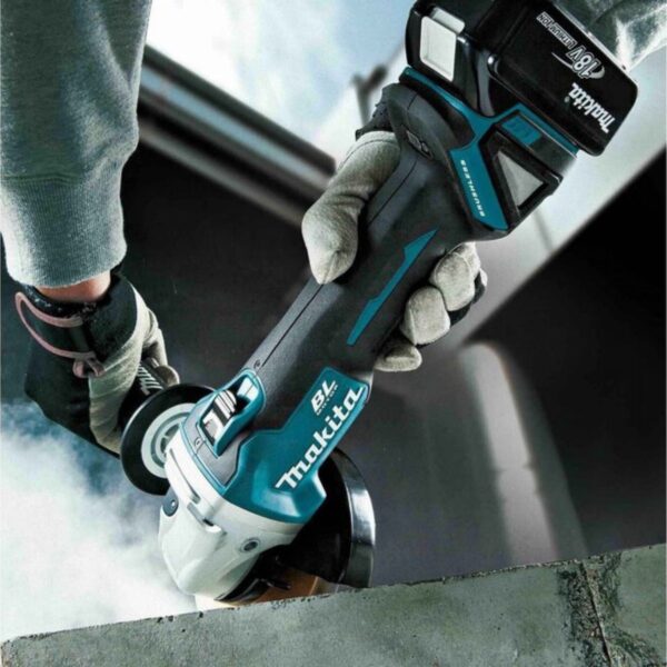 Акумулаторен Ъглошлайф Makita DGA504Z, Безчетков 18V