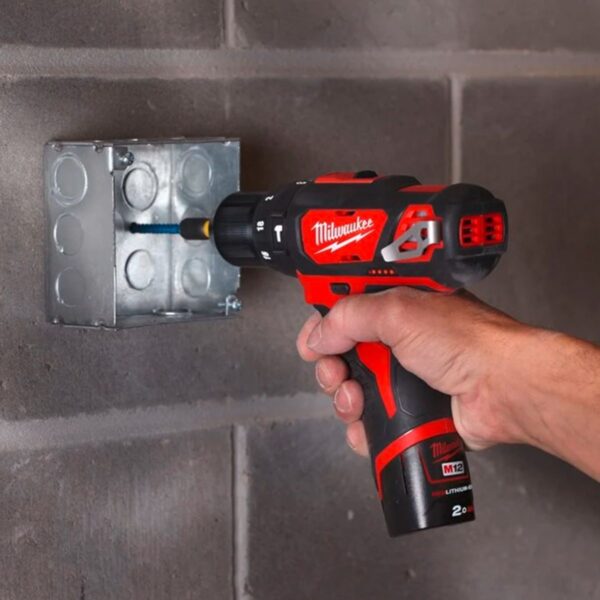 Бормашина-винтоверт Milwaukee M12BPD-202C / 4933441940