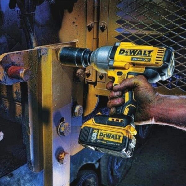 Ударен акумулаторен гайковерт DeWALT DCF899NT, 18V с куфар