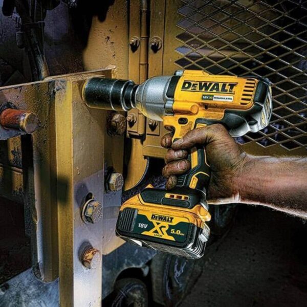 Ударен акумулаторен гайковерт DeWALT DCF899P2 комплект 18V безчетков