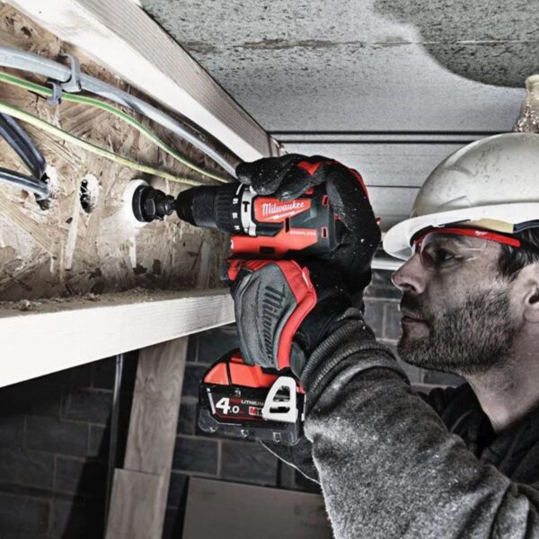 Ударен Безчетков Винтоверт Milwaukee M18 CBLPD-402C, 18 V, 60Nm