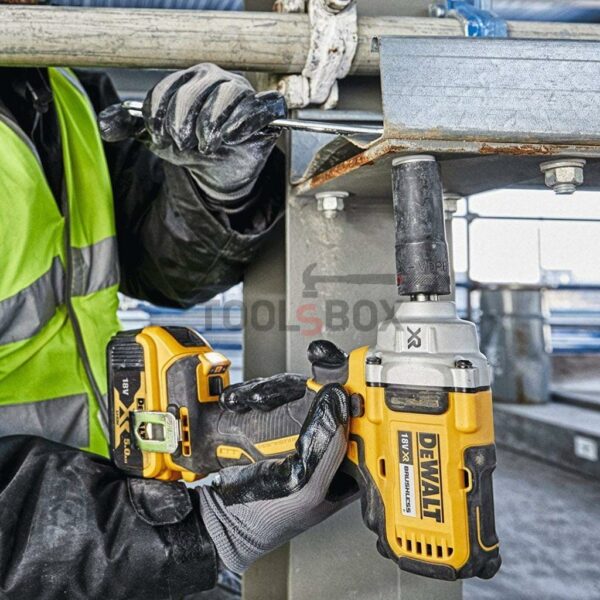 Ударен гайковерт DeWALT DCF894N , 18V акумулаторен, Безчетков 450Nm - Image 3