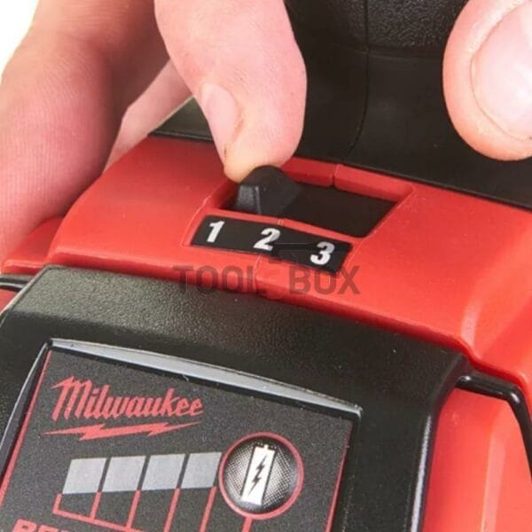 Акумулаторен безчетков ударен винтоверт Milwaukee M18 BLID2-502X 18 V, 180 Nm