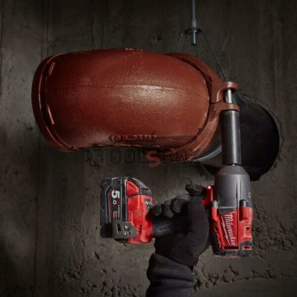 Акумулаторен гайковерт Milwaukee M18 HIWF12-502X, 1356Nm, Безчетков