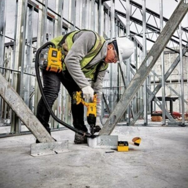 Акумулаторен прахоуловител Dewalt DWH161N, 18V SDS-Plus