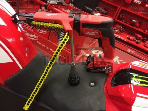 Винтоверт за гипсокартон Milwaukee M18 FSGC-202X, 18 V, безчтеков мотор - Image 5