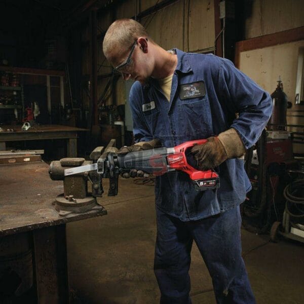 Акумулаторен безчетков саблен трион Milwaukee M18CSX-0 - Image 6