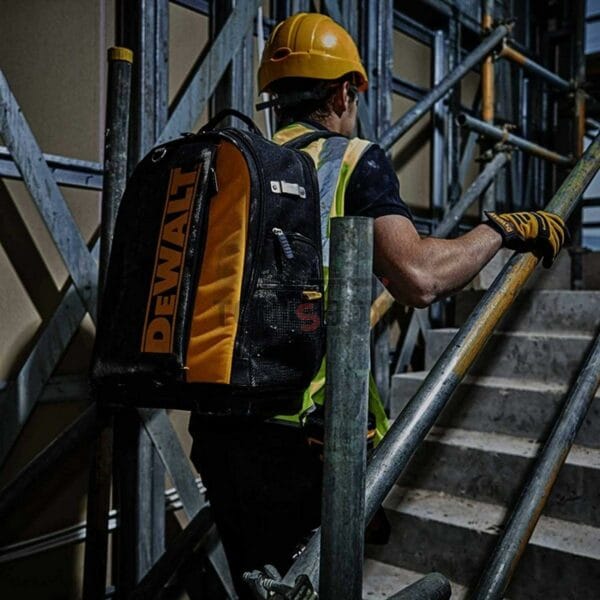 Раница DeWalt DWST81690-1, 340x470x230мм