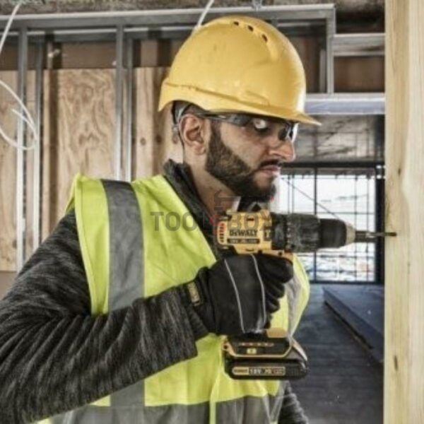 Ударен Винтоверт DeWALT DCD778NT, безчетков 18V, 65Nm