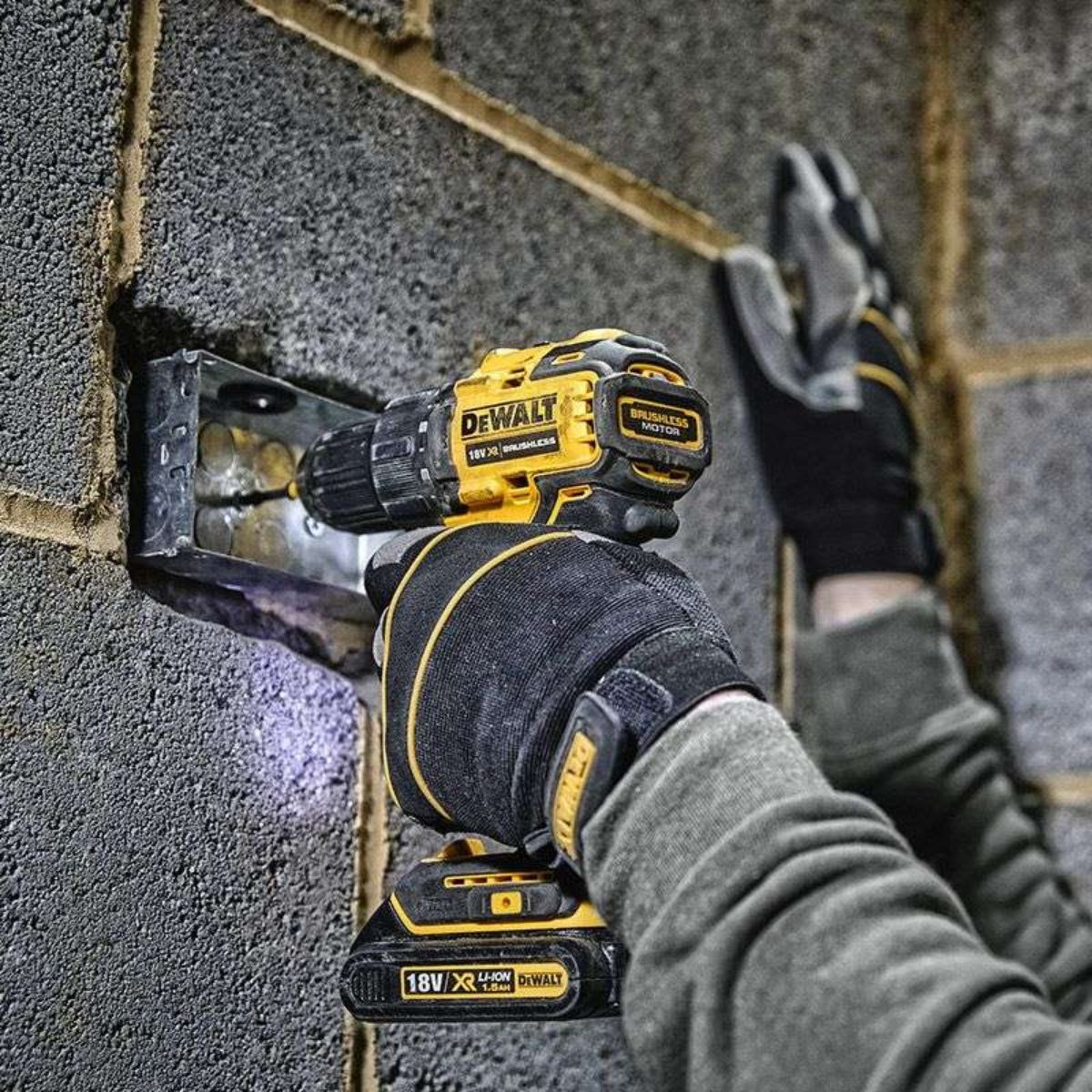 Акумулаторен винтоверт DeWalt DCD708D2T, 18V, 65Nm 5 Акумулаторен винтоверт DeWalt DCD708D2T, 18V, 65Nm
