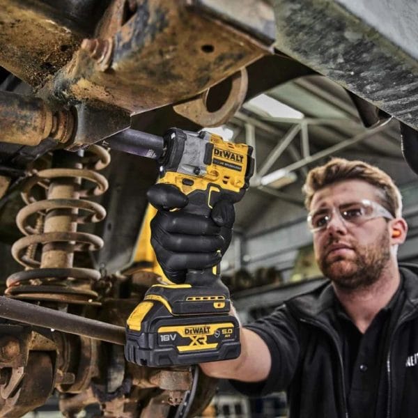 udaren akumulatoren gaikovert dewalt dcf923n xj