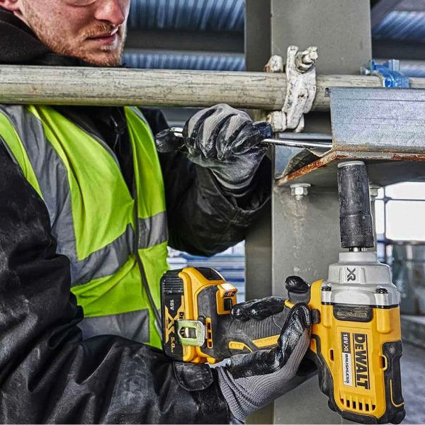 Ударен акумулаторен гайковерт DeWALT DCF892P2T, 18V, 812Nm, 1/2" - Image 3