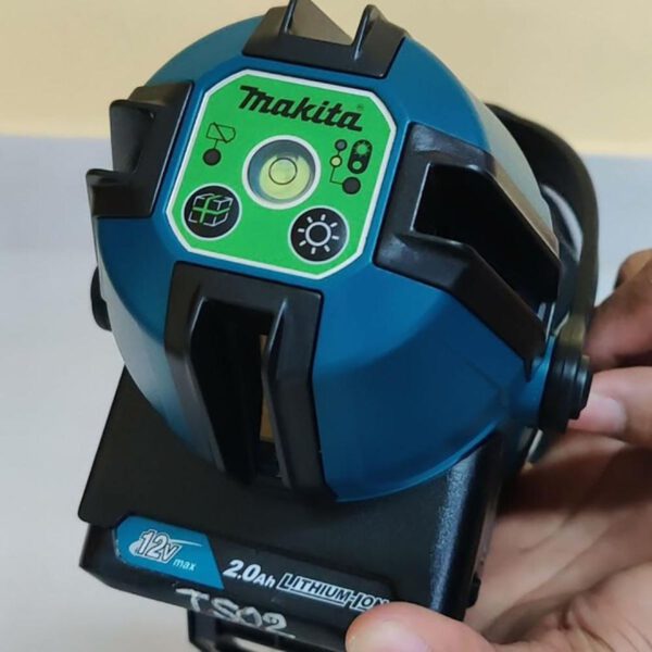 Акумулаторен лазерен нивелир Makita SK40GD зелен