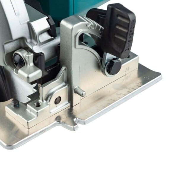Акумулаторен циркуляр Makita DHS660Z 18V