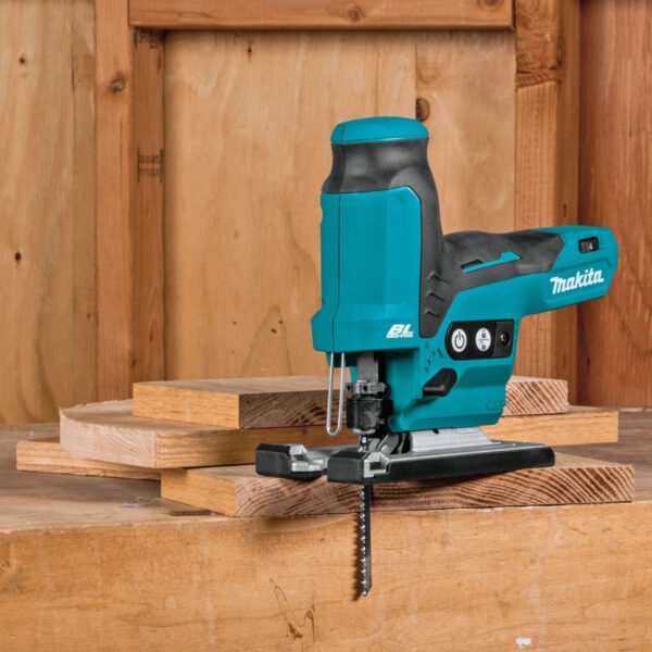 Акумулаторен прободен трион-зеге Makita JV102DZ 12V