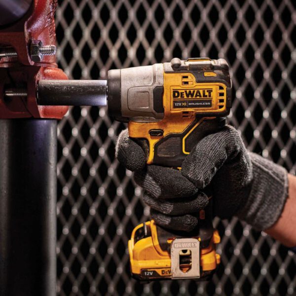 Акумулаторен ударен гайковерт DeWALT DCF902N, 12 V, 168 Nm, 3/8"