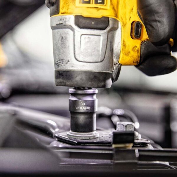 Акумулаторен ударен гайковерт DeWALT DCF902N, 12 V, 168 Nm, 3/8"
