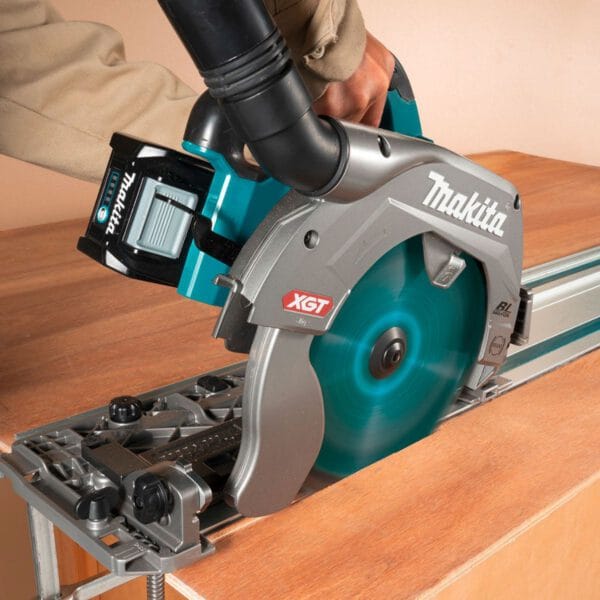 Циркуляр Makita HS009GZ 235mm