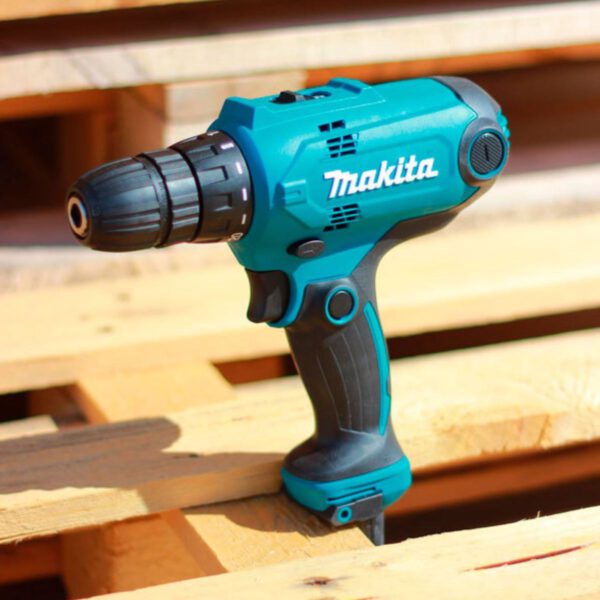 Електрически винтоверт Makita DF0300, 56 Nm, 1-10 мм, 320 W