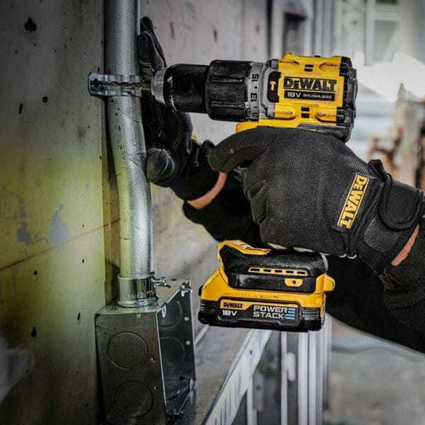 Комплект акумулаторни винтоверти DeWALT DCK2050E2T 18V, DCD805, DCF850