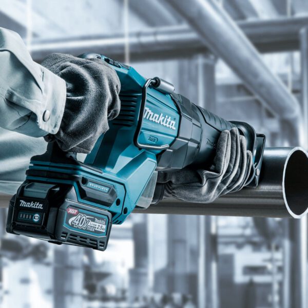 Ножовка Makita JR001GM201