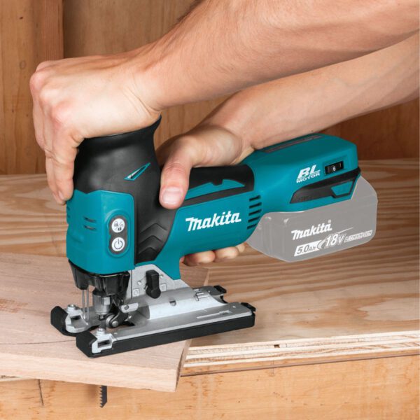 Прободен трион Makita DJV181Z 18V