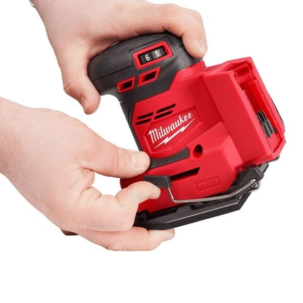 Акумулаторен виброшлайф Milwaukee M18BQSS-0