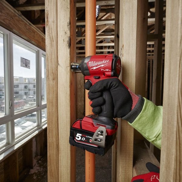 Milwaukee M18FID3-0 Акумулаторен безчетков ударен винтоверт 18 V ,226 Nm