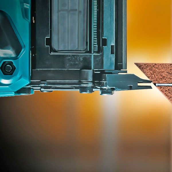 Акумулаторен такер Makita DFN350Z, 18 V, 18GA
