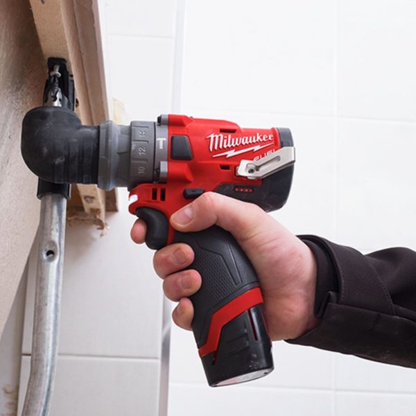 Акумулаторна батерия Milwaukee M12B3, 12V / 3Ah