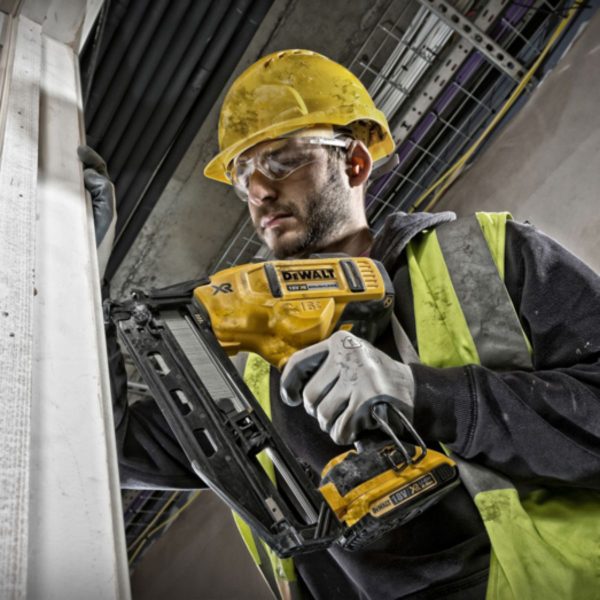 Акумулаторен Такер DeWALT DCN660N