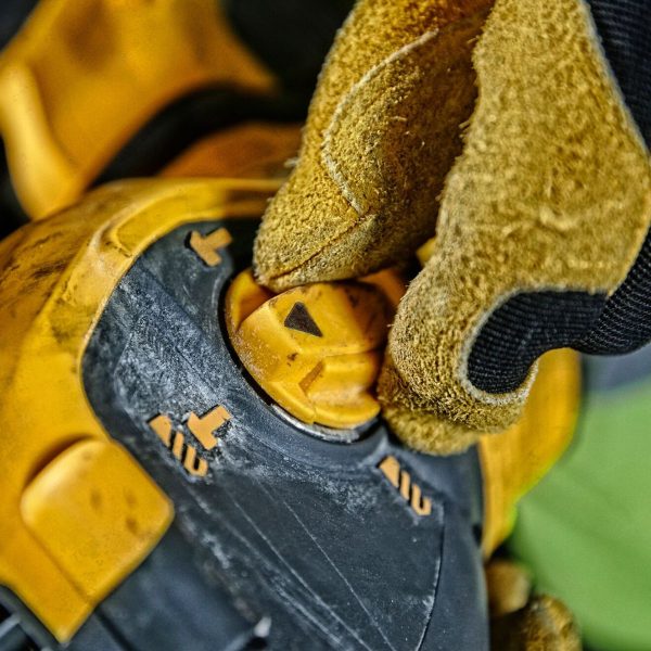Акумулаторен перфоратор DEWALT DCH323NT, 54 V, 2.8 J FLEXVOLT