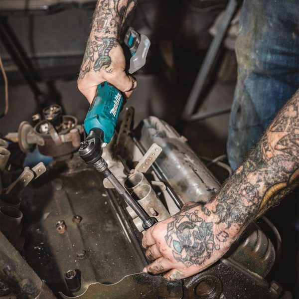 Акумулаторен ъглов ударен гайковерт MAKITA WR100DZ, 12 V, 1/4 - 3/8 "