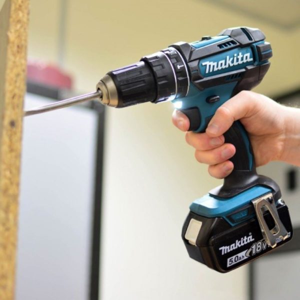 Комплект акумулаторни машини Makita DLX2133J, 18 V, 330 Nm, 3.0Ah