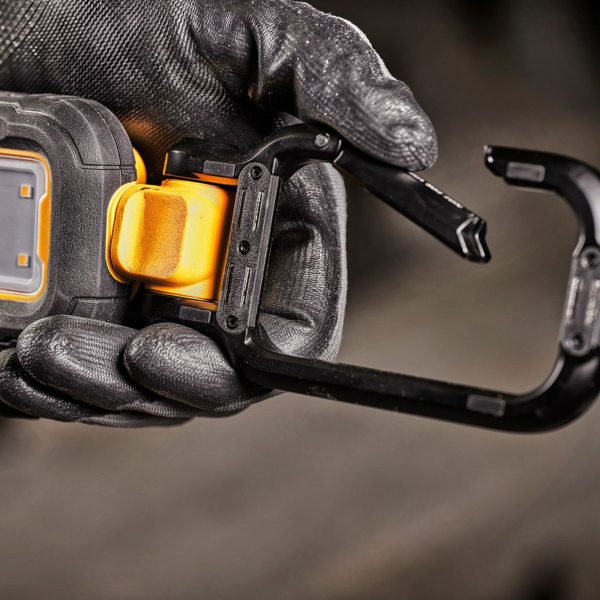 Акумулаторна джобна LED лампа DeWALT DCL182, 1000 Lm