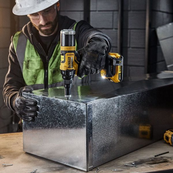 Акумулаторна нитачка DeWALT DCF403NT, 18 V, 2.4-4.8 мм