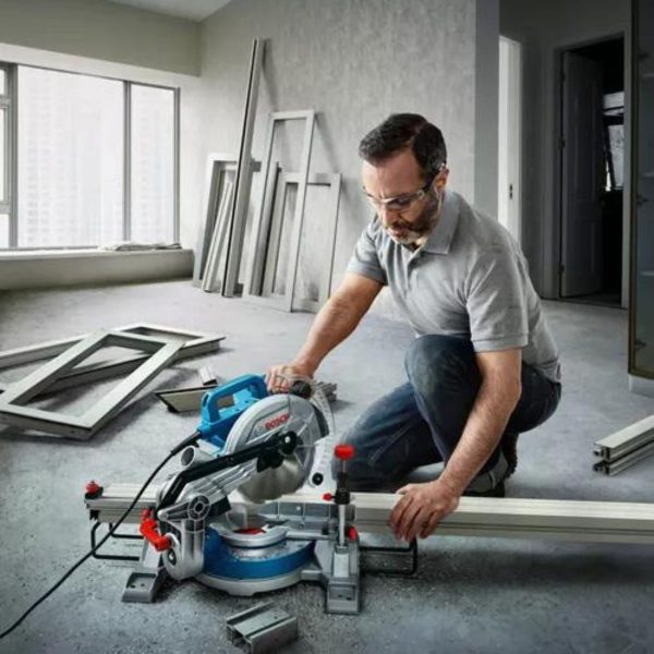 Електрически потапящ циркуляр BOSCH GCM 216, 0 601 B33 000, 1300 W, 216 мм