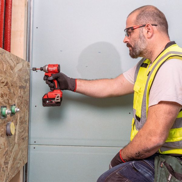 Акумулаторен гайковерт Milwaukee M18 BLIDRC-402C, 18 V, 190 Nm, 4933492840