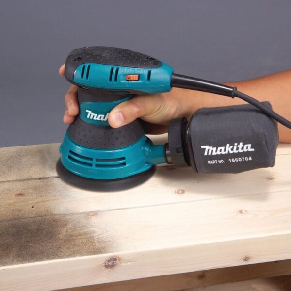 Електрически ексцентършлайф Makita BO5031, 300 W, 125 мм