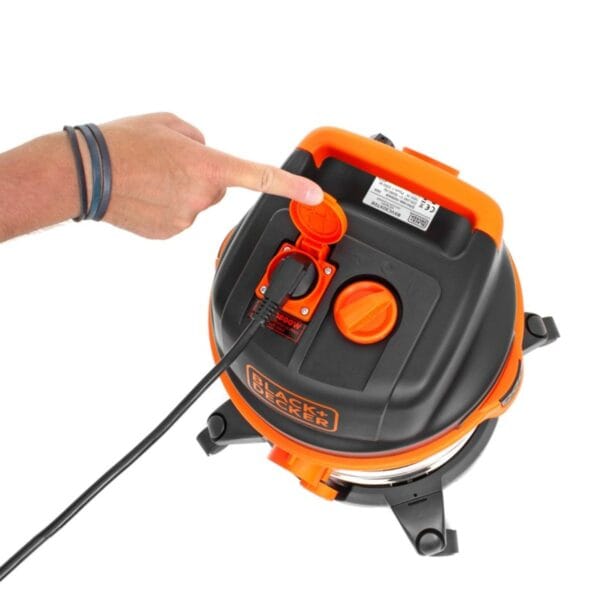 Прахосмукачка за сухо и мокро почистване Black & Decker BXVC30XTDE, 1600 W, 30 L