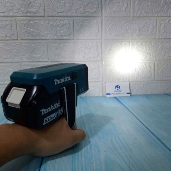 Акумулаторен фенер Makita DEBDML186, 18 V, 500 lx