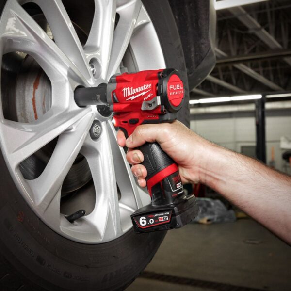 Акумулаторен гайковерт Milwaukee M12 FIW38-622X, 3/8", 339 Nm