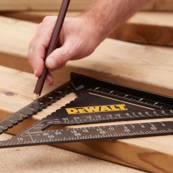 Дърводелски триъгълник Dewalt DWHT46032, 300x300x425 мм