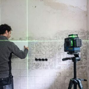 Как се работи с лазерен нивелир? 1 Лазерен нивелир BOSCH GLL12V-100-33 CG, зелен, 30 м, 0601065401