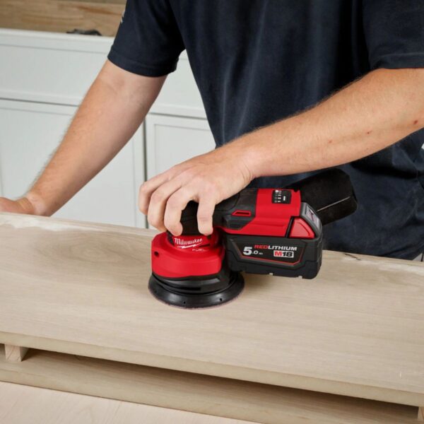 Акумулаторна орбитална полирмашина Milwaukee M18FROS125-502X, 125 мм, 4933498254